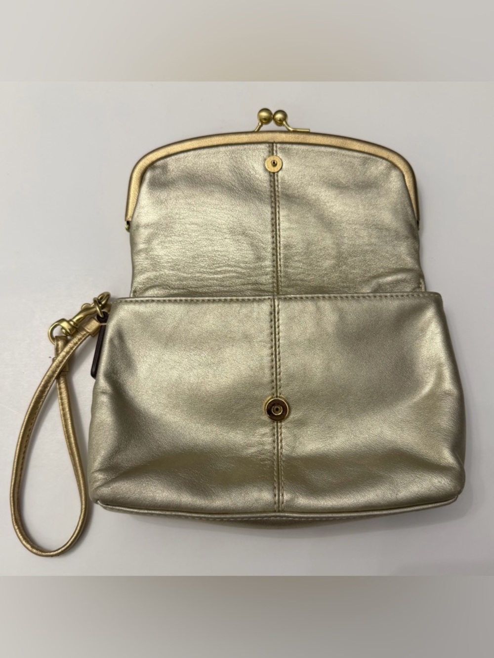 Vintage Coach Metallic Gold Leather Wristlet Clutch - Picture 4 of 12